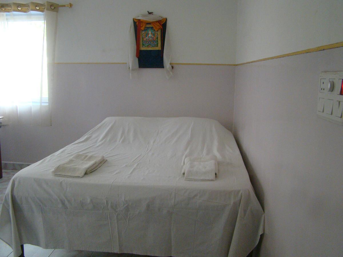 Tara Guest House Бодх Гая Екстериор снимка